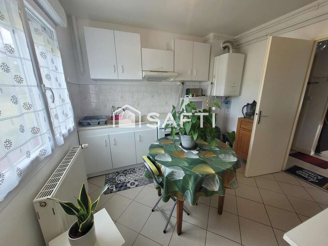 Photo 2 - Appartement à DESCARTES