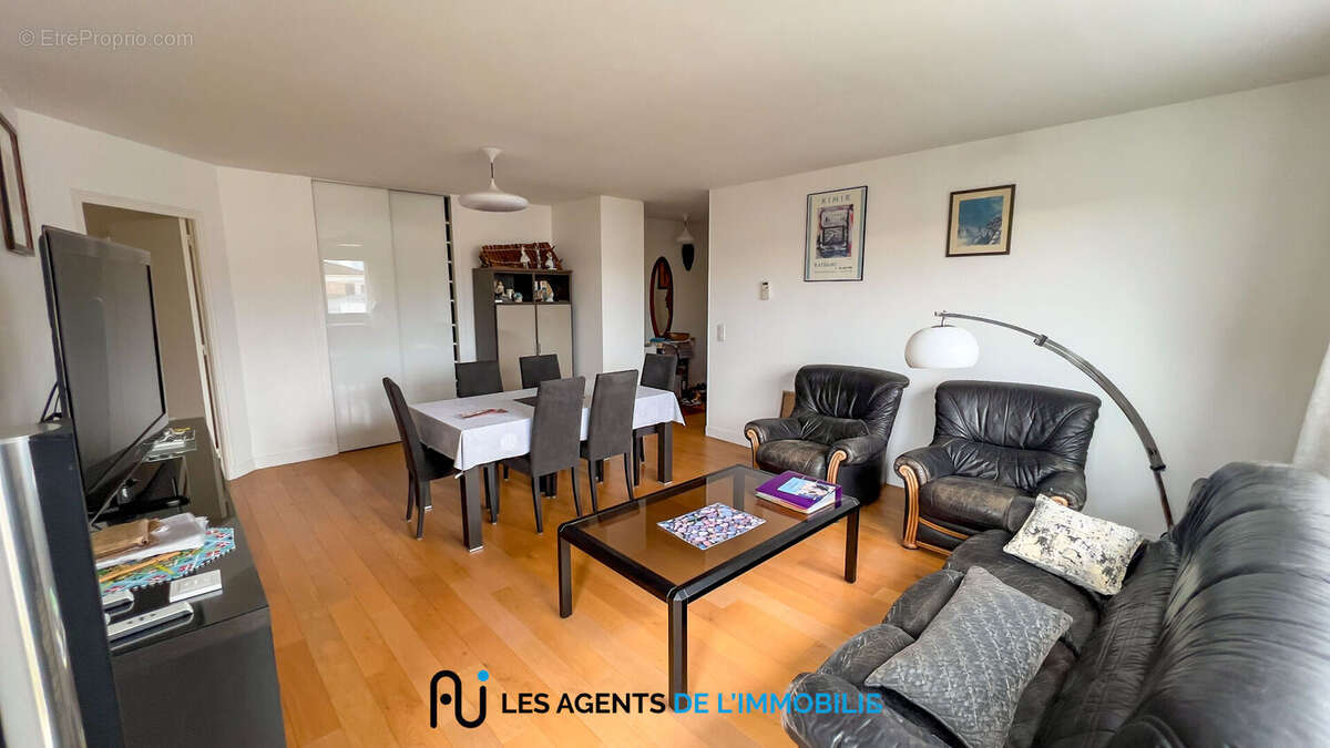 Appartement à NANTERRE