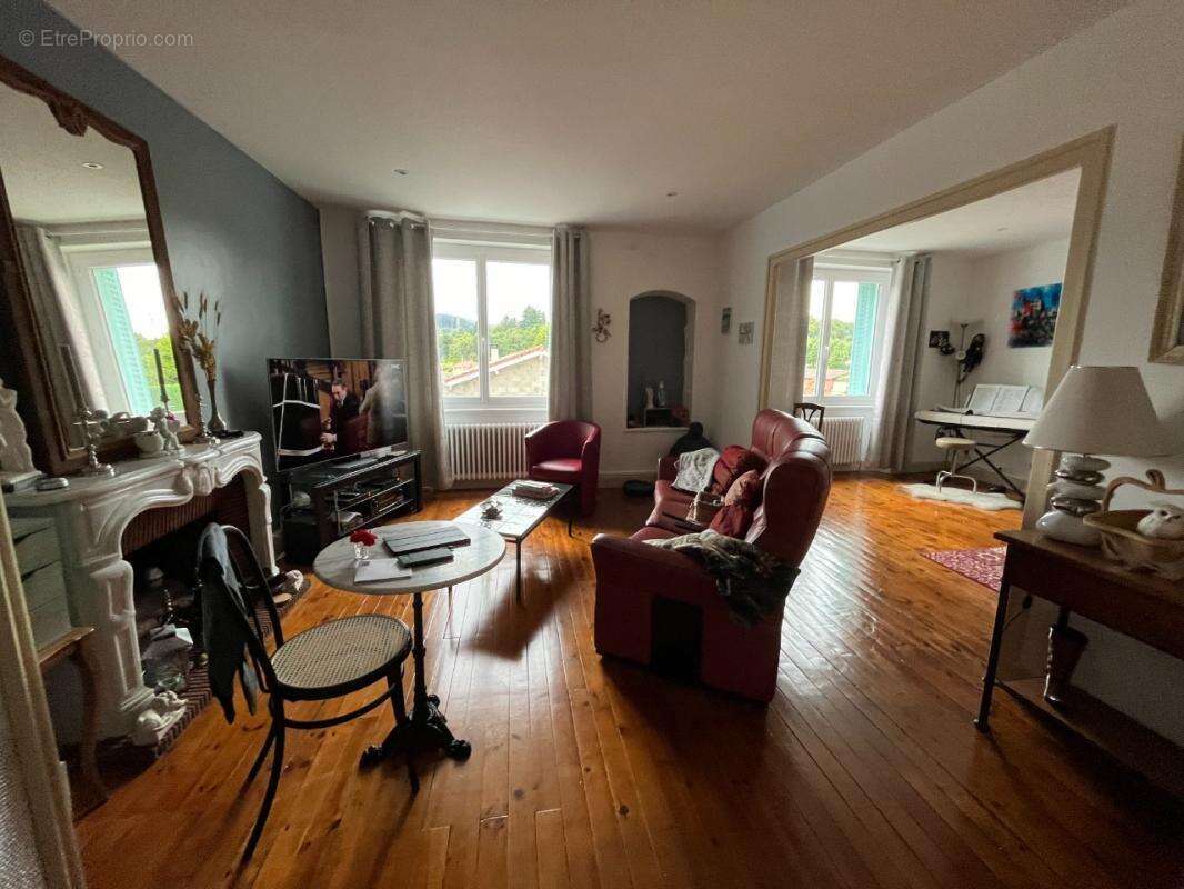 Maison à NOIRETABLE