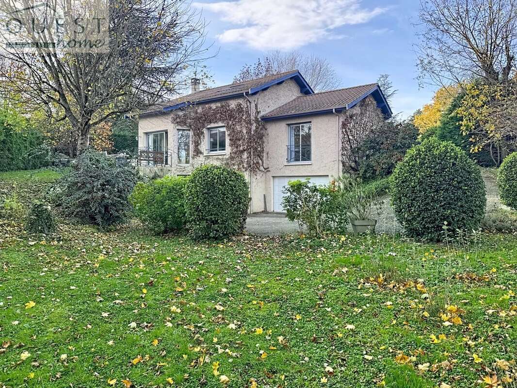 Maison à CHARBONNIERES-LES-BAINS