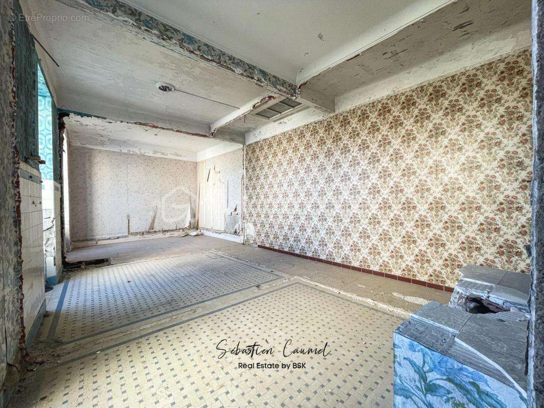 Appartement à COURNONTERRAL