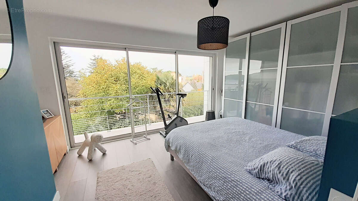 Maison à LE RELECQ-KERHUON