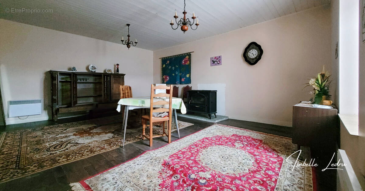 Maison à SION-LES-MINES