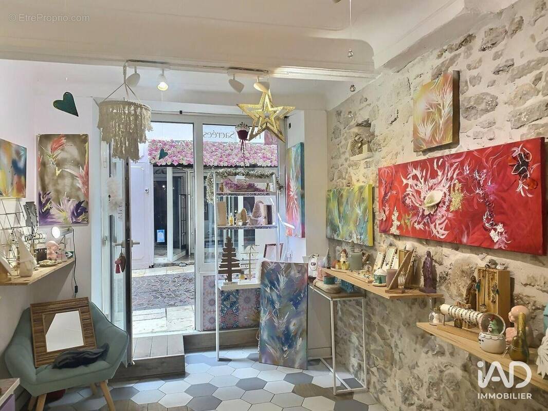 Photo 1 - Commerce à LA CIOTAT