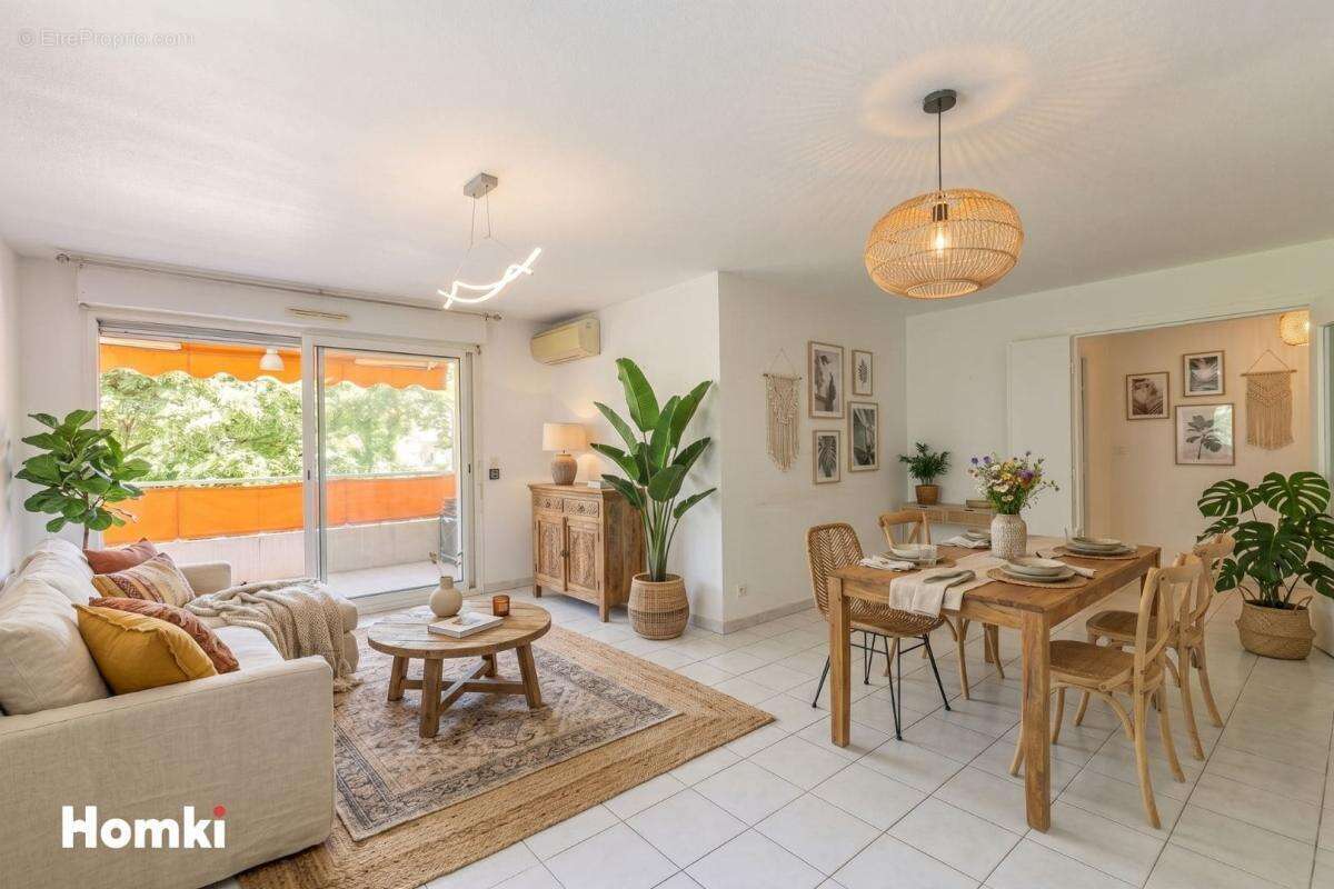 Appartement à VILLENEUVE-LOUBET