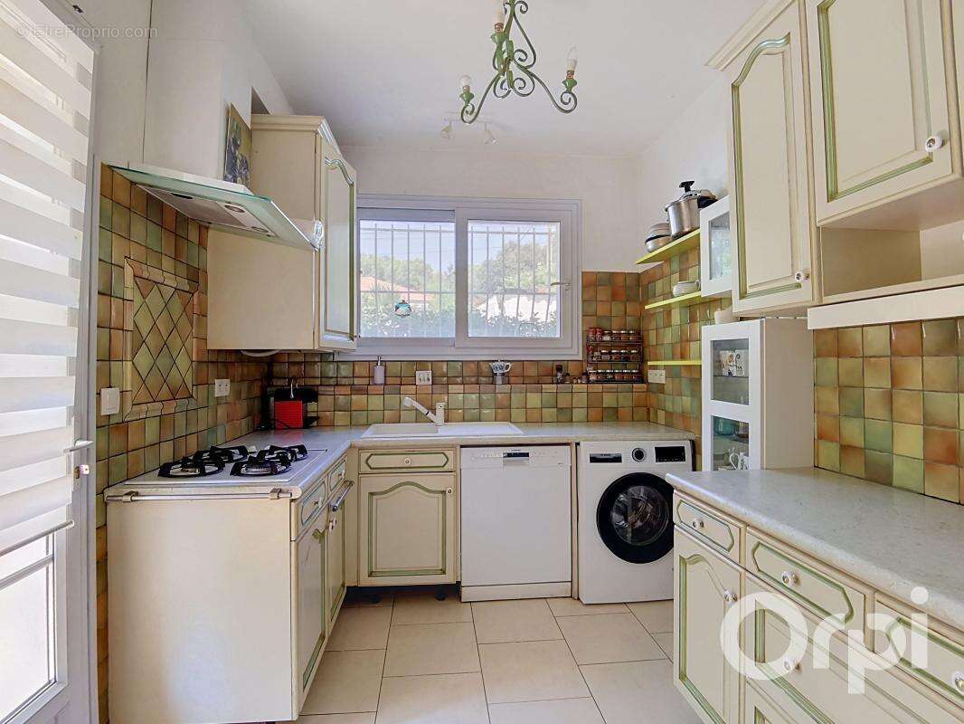 Toulon Ouest (83200) Maison Type 6 de 147 m² quartier l'Escaillon - photo 5