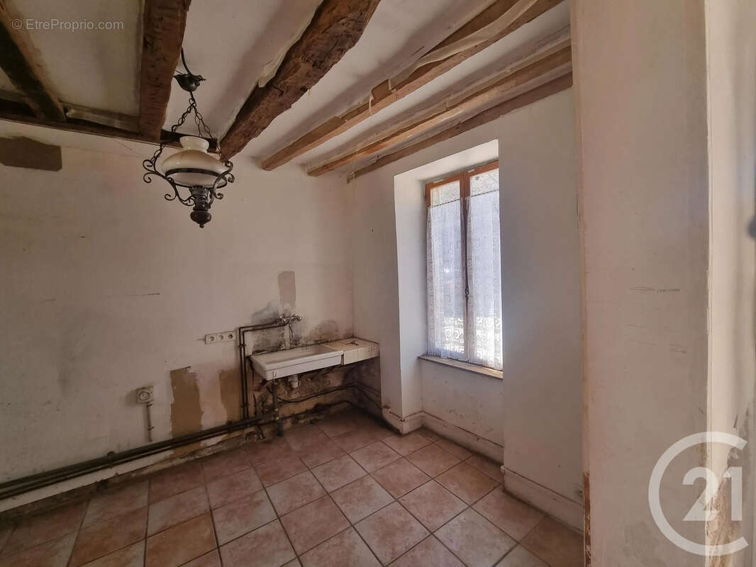Maison 82 m² à Corbigny  - photo 6