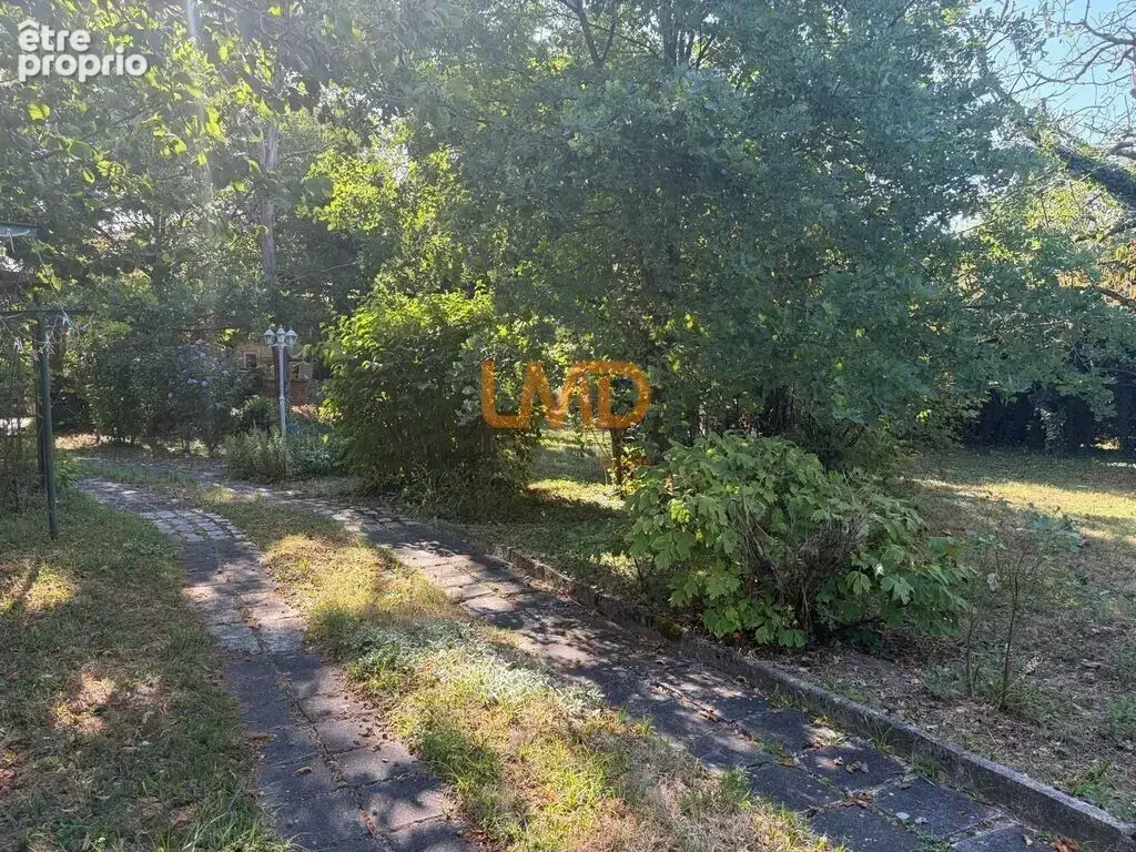 Propriété familiale rare avec parc arboré et fort potentiel fonc - photo 8