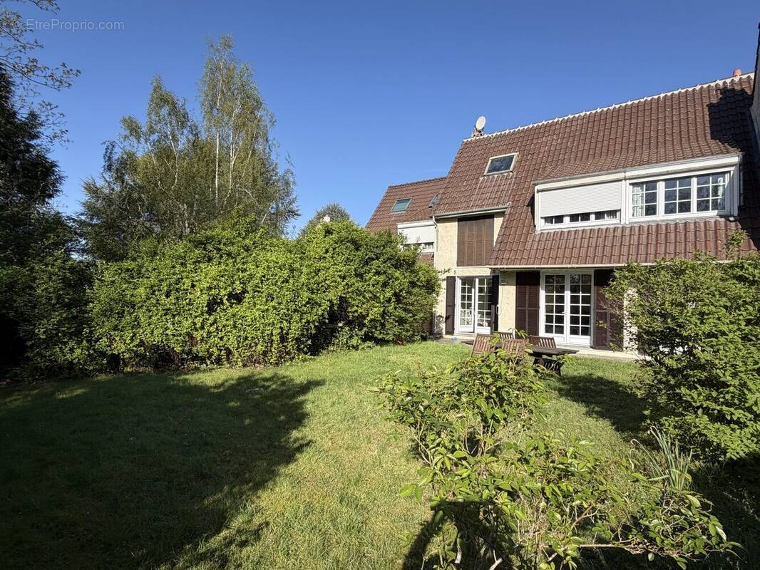 Maison à GIF-SUR-YVETTE