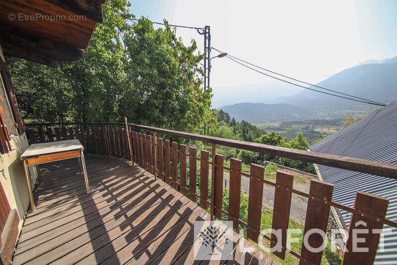 Appartement à CHATEAUROUX-LES-ALPES