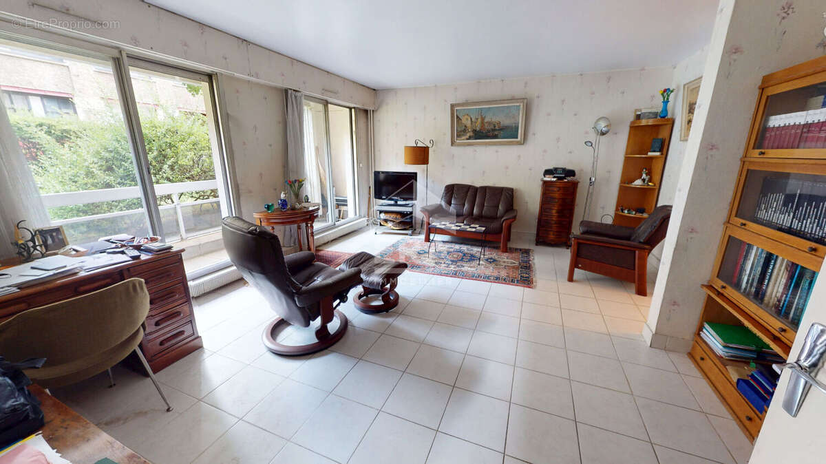 Appartement à PARIS-19E