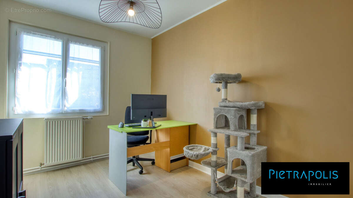 Maison 110 m² à Saint-Romain-De-Jalionas  - photo 9