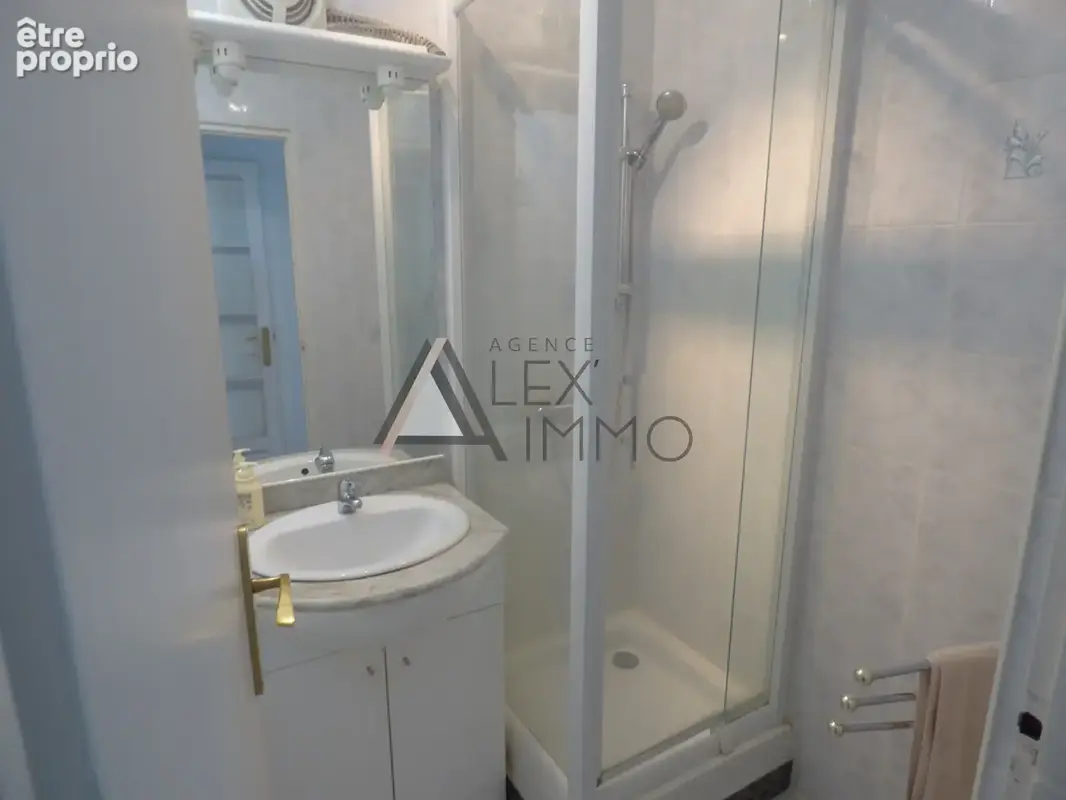 Appartement de type 2 vendu loué - 41.54 m2 - 13012 Marseille - 115.000 € - photo 5