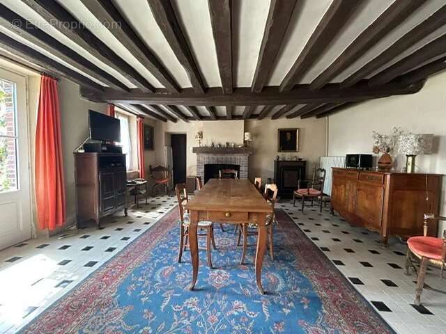 Maison à LONGNY-AU-PERCHE