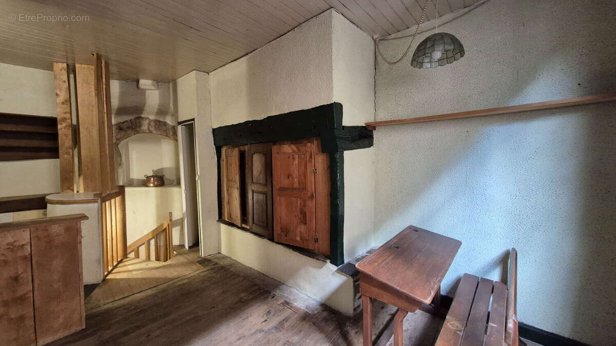 Maison de village, de Type 3, ENTRAYGES SUR TRUYERE - photo 7