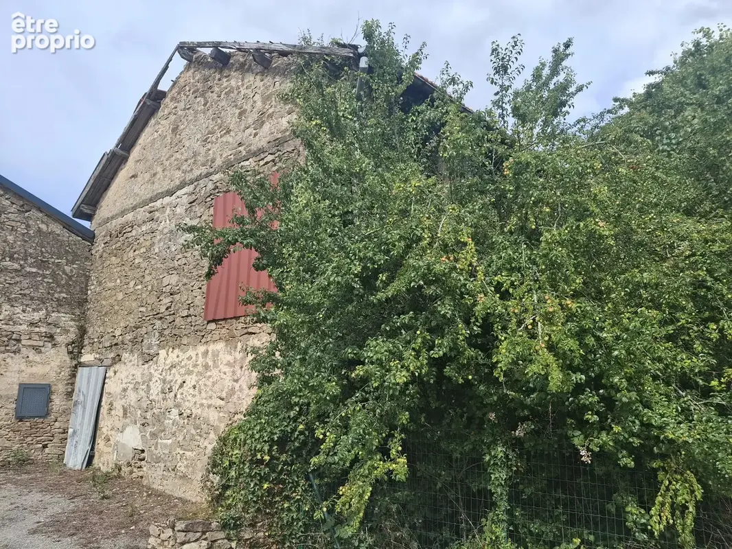 Terrain commercial avec bâtiment à rénover – Périphérie de Bellac - photo 5