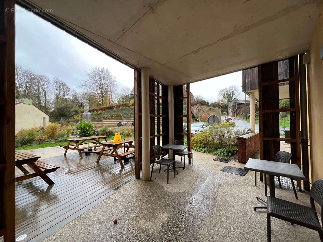 Commerce à MONS-BOUBERT