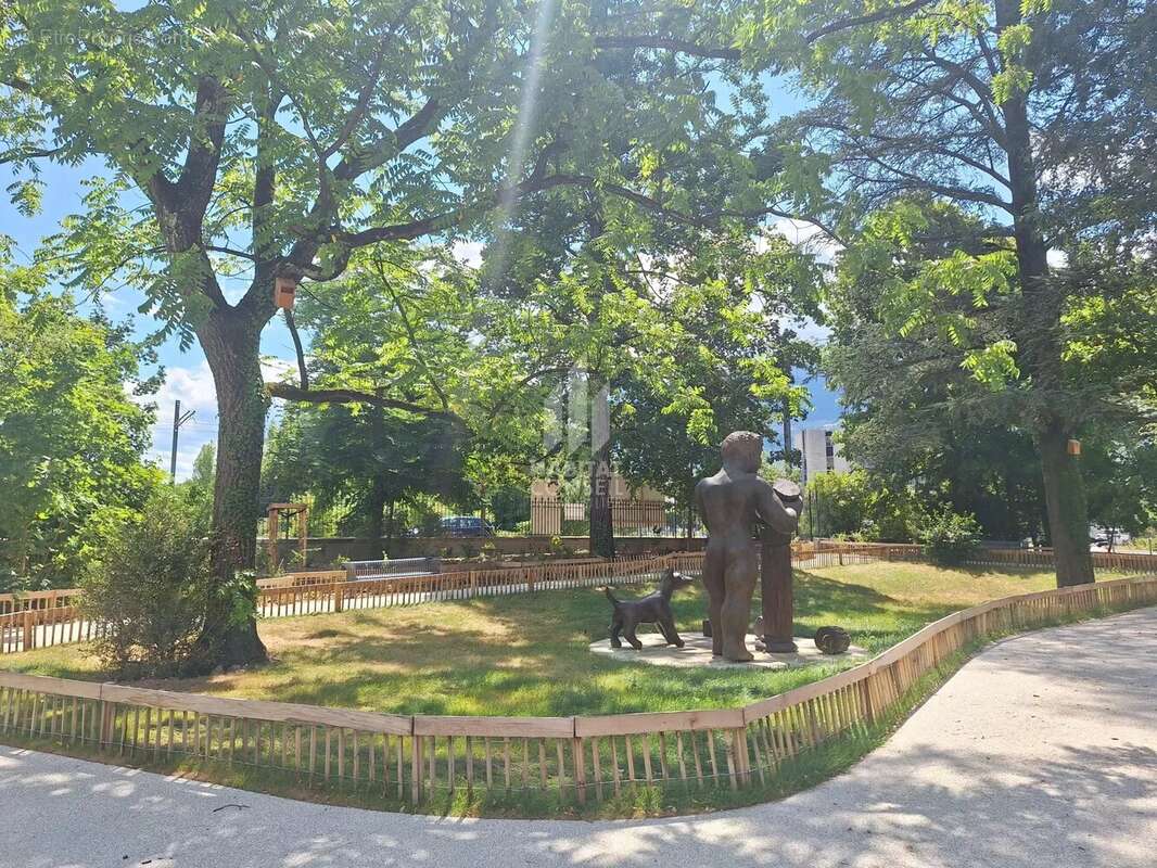 Appartement à LE PONT-DE-CLAIX