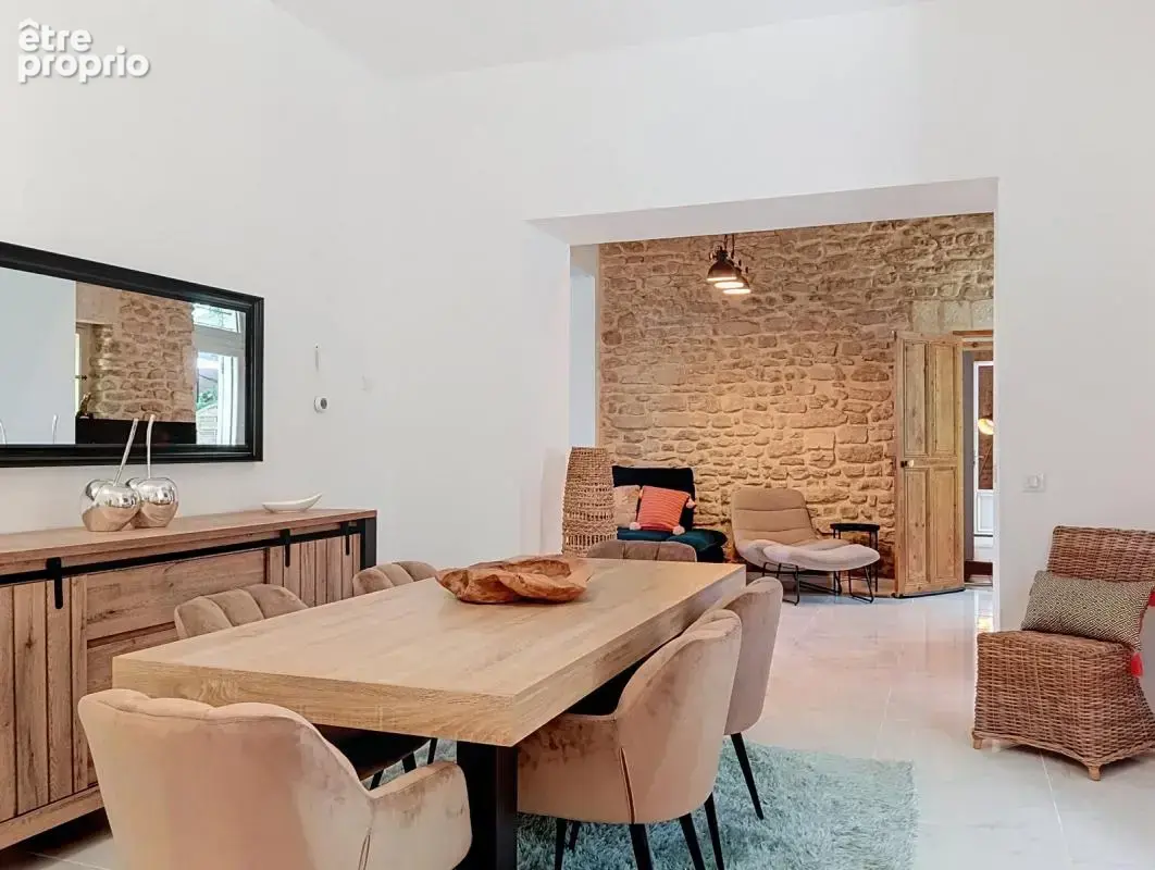 Photo Maison à L'isle-Sur-La-Sorgue au prix de 860 000€