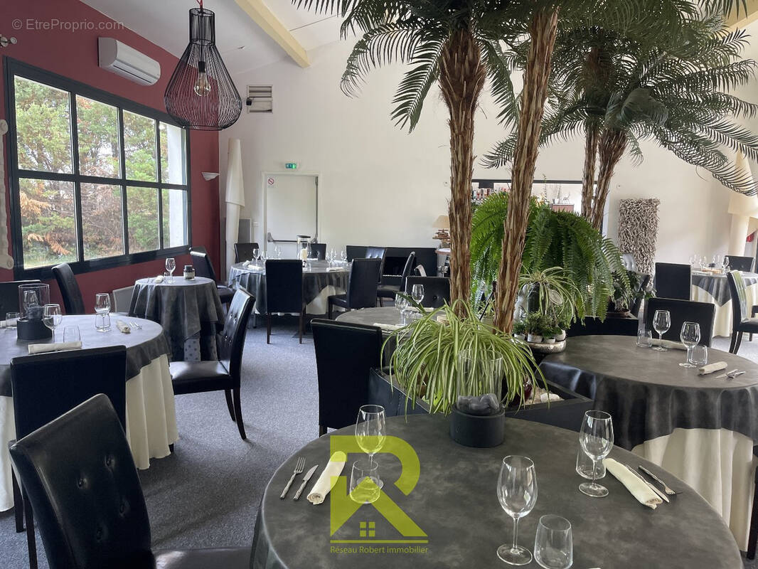 Commerce à COLOMBIERS