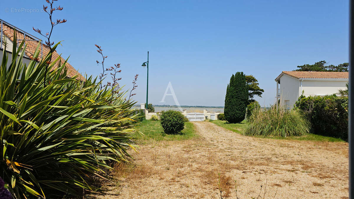 Maison à PORT-DES-BARQUES