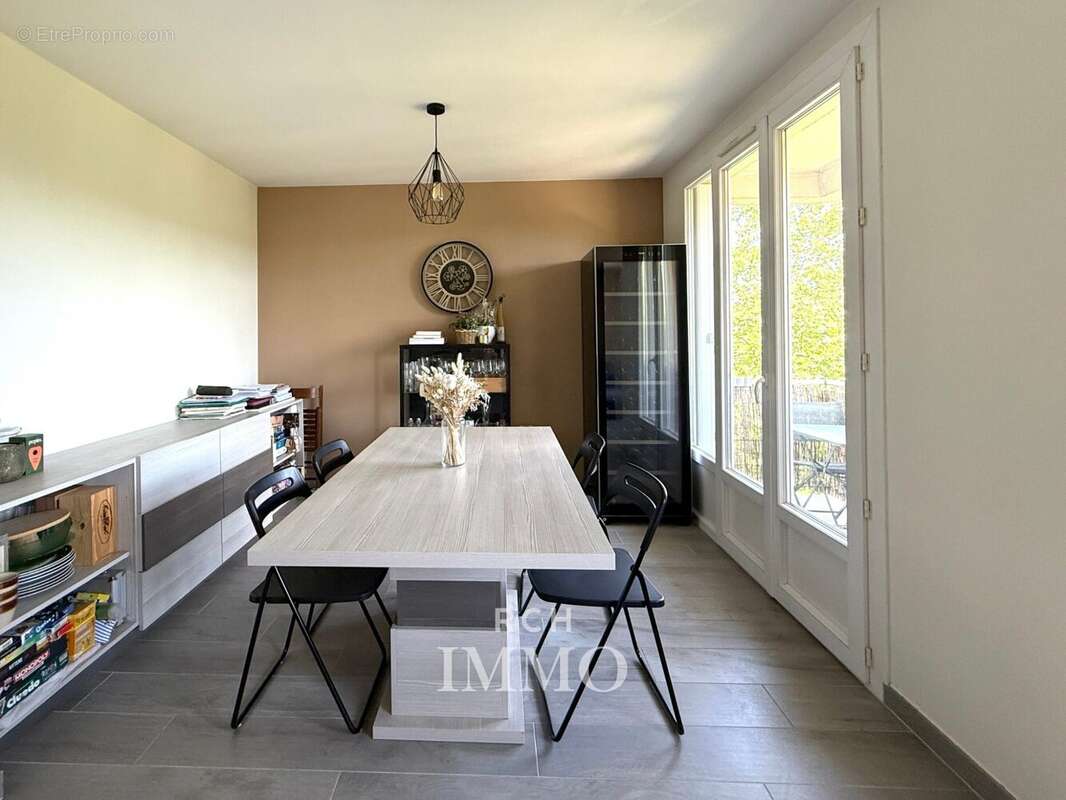 Appartement 3 pièces 66 m² à vendre à Saint-Symphorien-D'ozon (69360) - photo 2