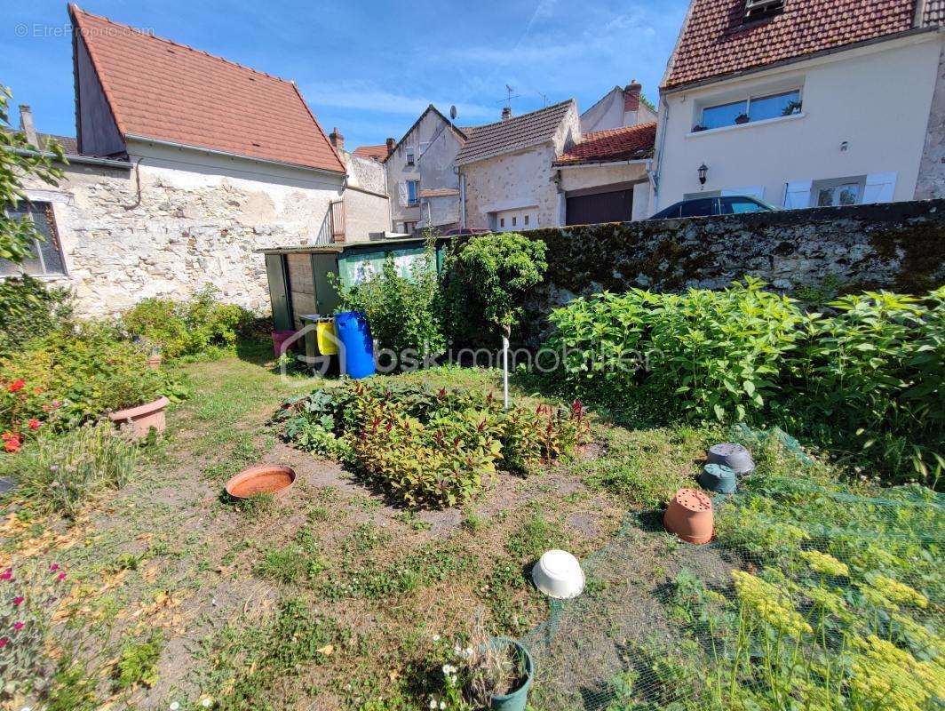 Maison à CROUY-SUR-OURCQ