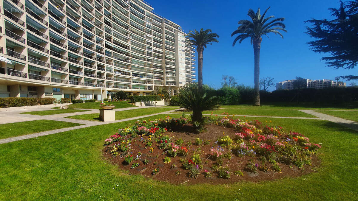 Appartement à MANDELIEU-LA-NAPOULE