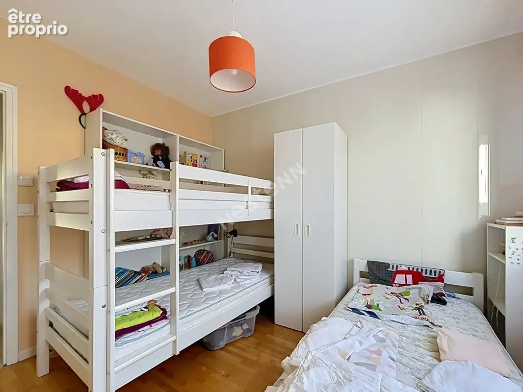 Maison plain pied 7 pièces à vendre à Rezé - La Houssais, 134 m², 3 chambres + mezzanine - photo 10
