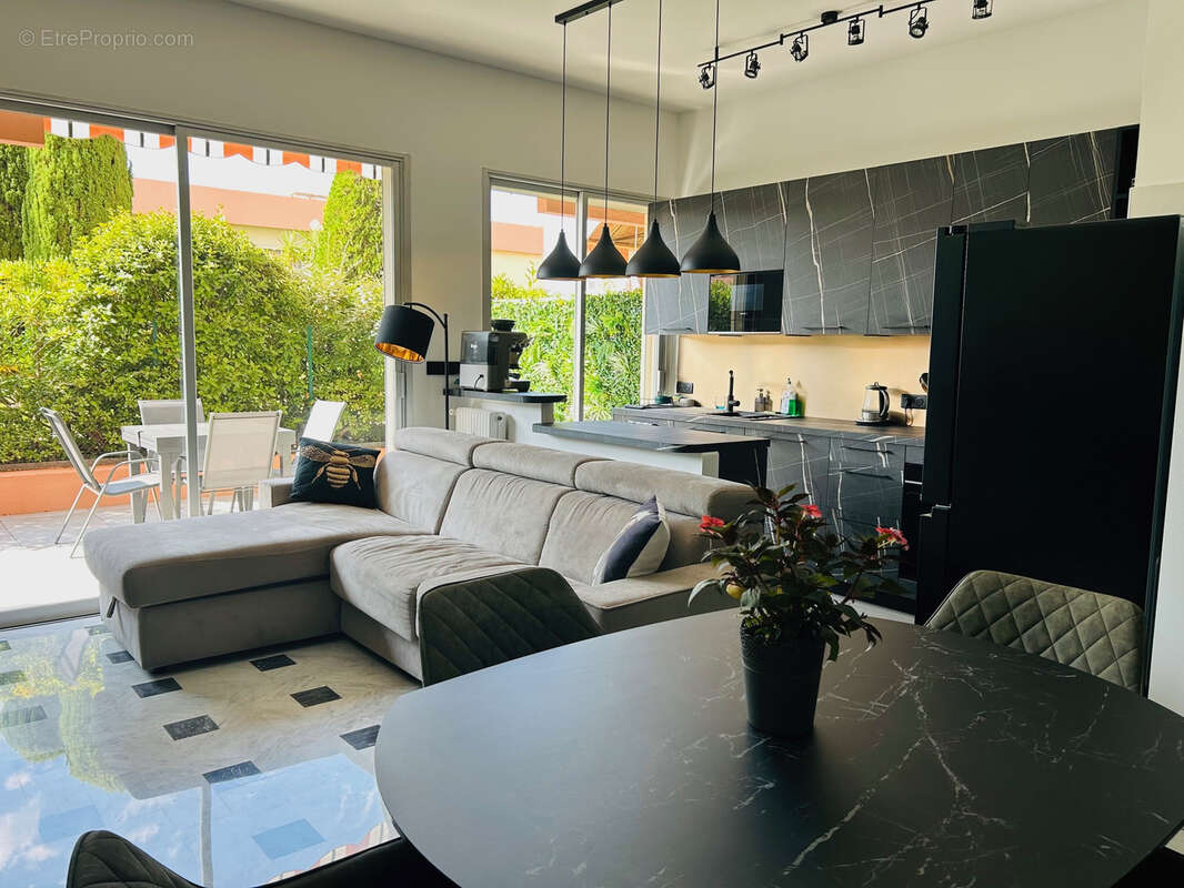 Appartement à CAP-D'AIL