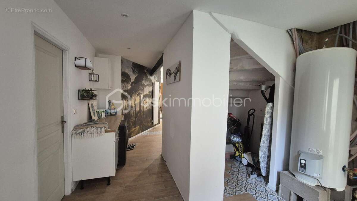 A vendre maison de maitre renovee deux faces de 183m² a baixas - centre ville - proche des commerces - terrasse - quatre chambre - photo 8