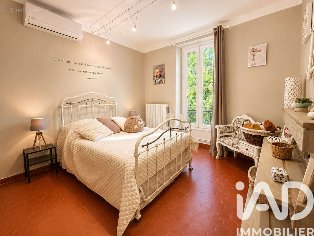 Maison 162 m² à Malemort-Du-Comtat  - photo 8
