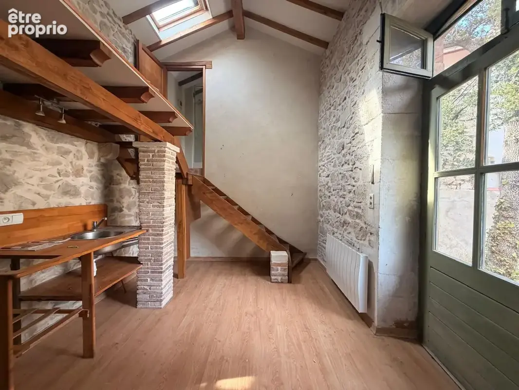 NIMES ARENES Maison de ville 7 pièces de 182 m2 avec jardin et dépendance - photo 15