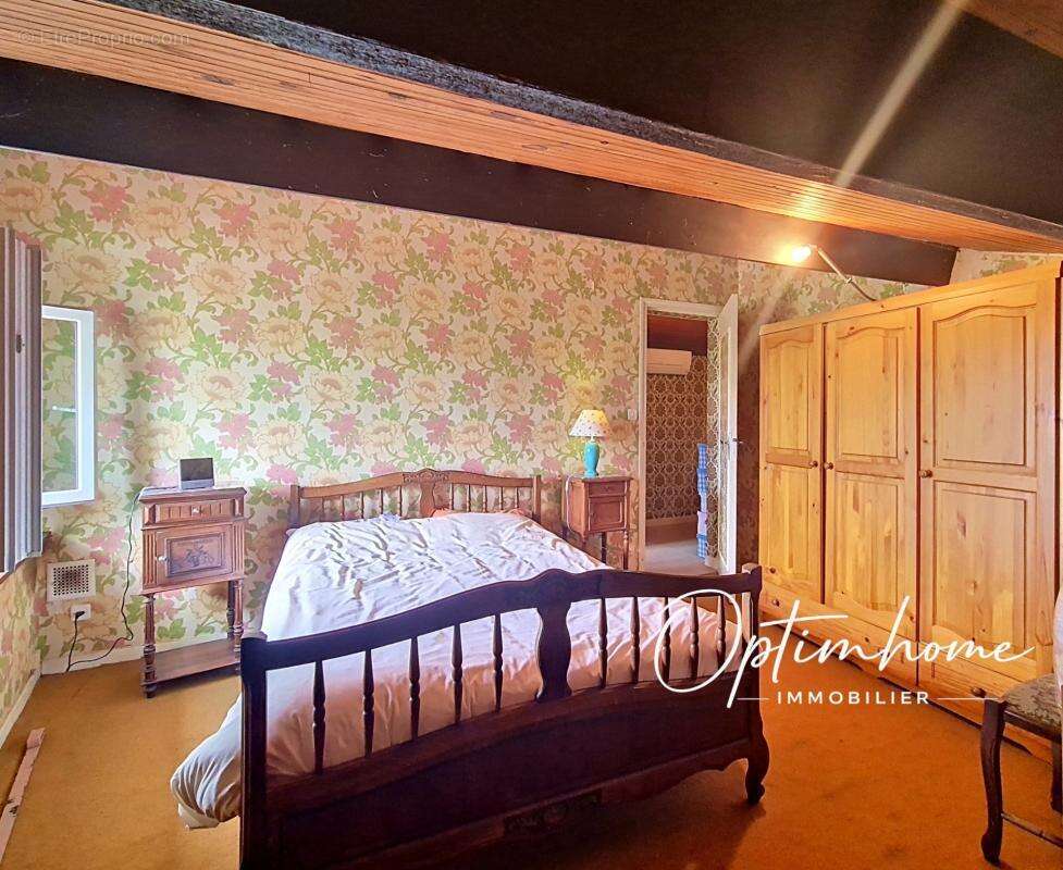 Maison de 223 m² avec vue dominante - photo 14