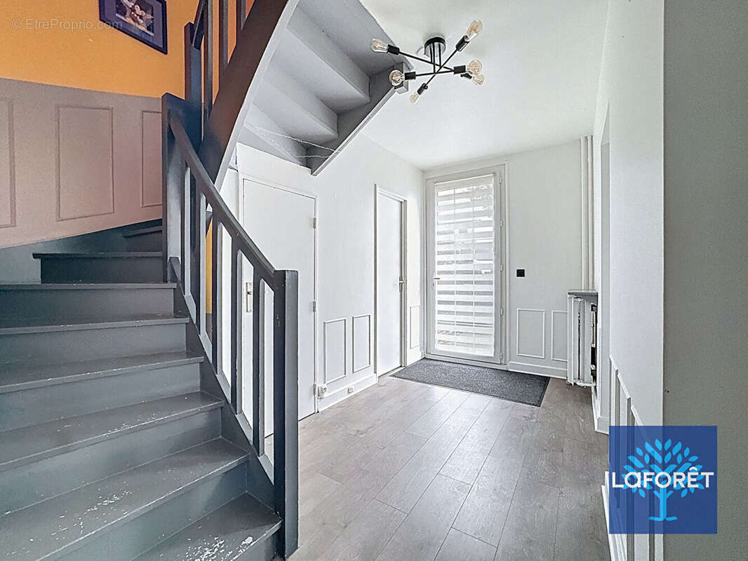 Maison à SAVIGNY-SUR-ORGE