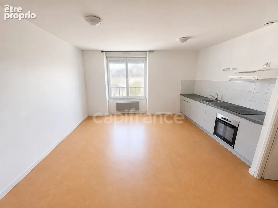 Appartement à CHATEAUNEUF-DU-FAOU