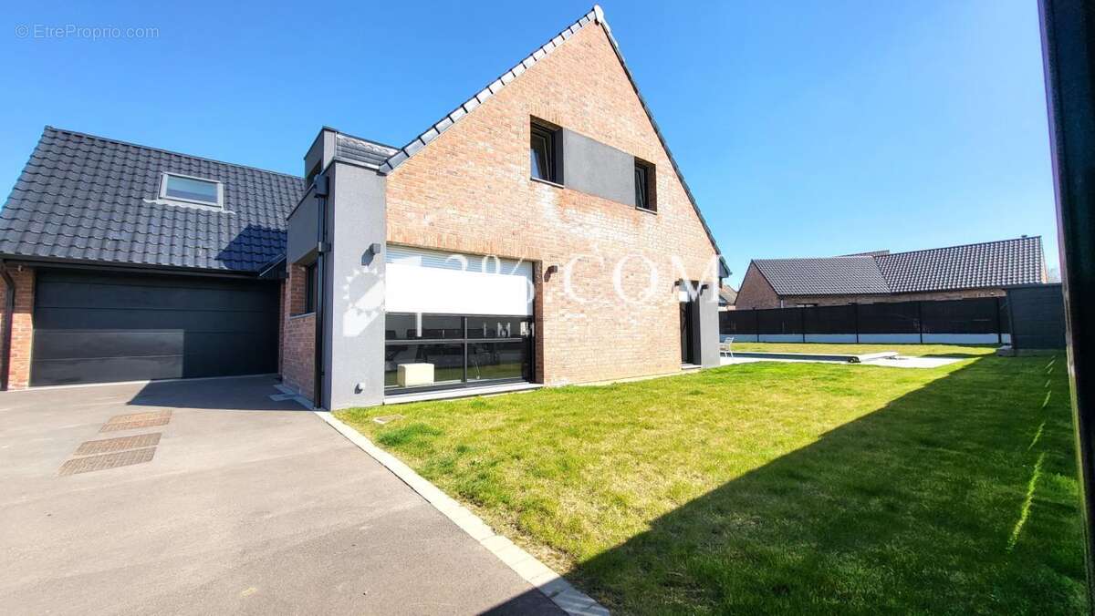 Maison à NEUVE-CHAPELLE