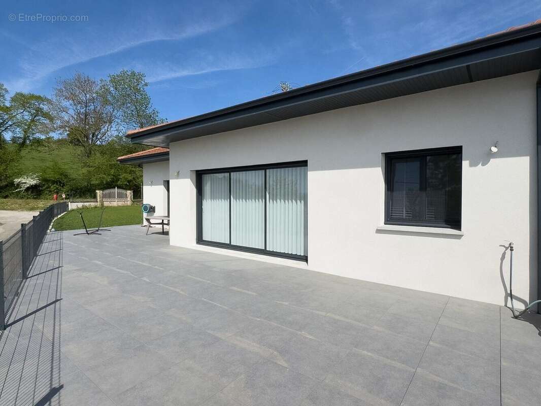 Maison à LA COTE-SAINT-ANDRE