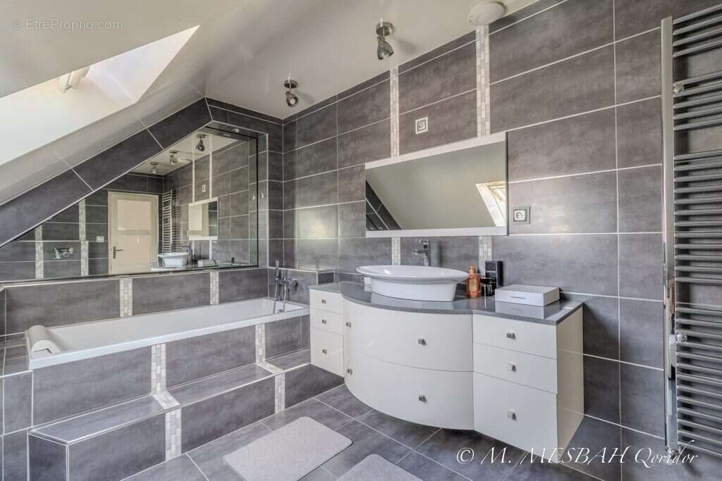 Maison à SAINT-GERMAIN-LES-ARPAJON