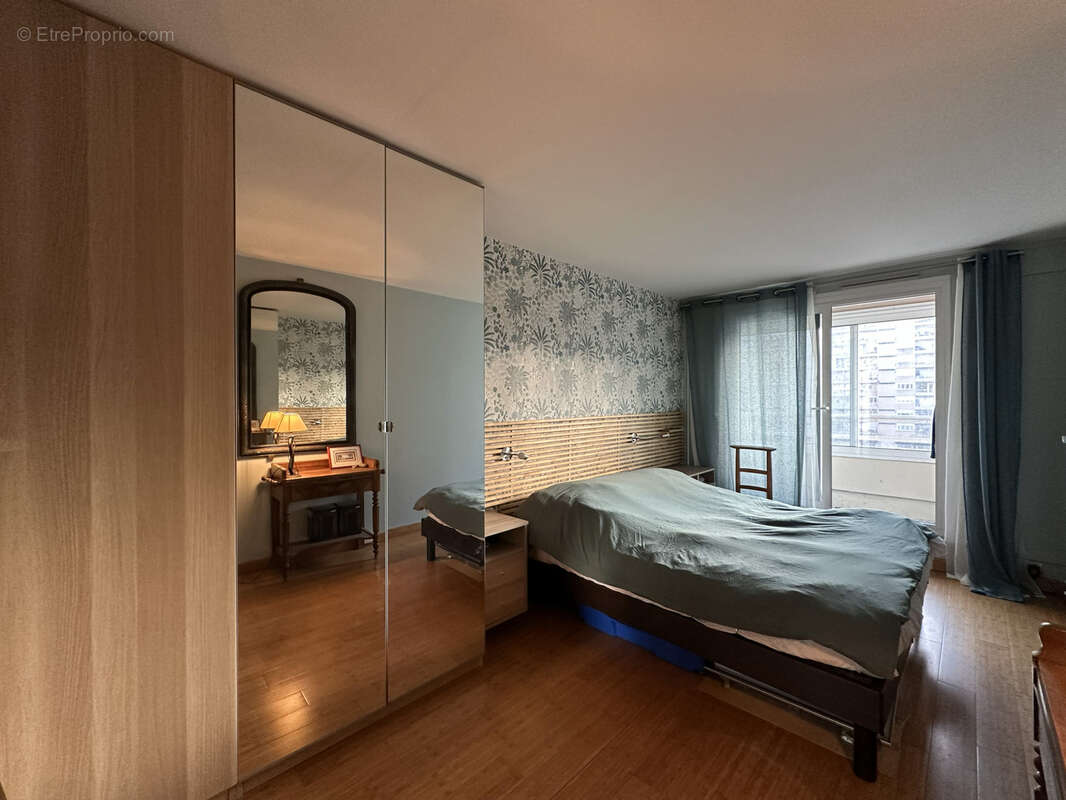 Nanterre Préfecture Parc André Malraux : Appartement de 5 pièces  sur 102 m2 + balcons + cave + box fermé - photo 15