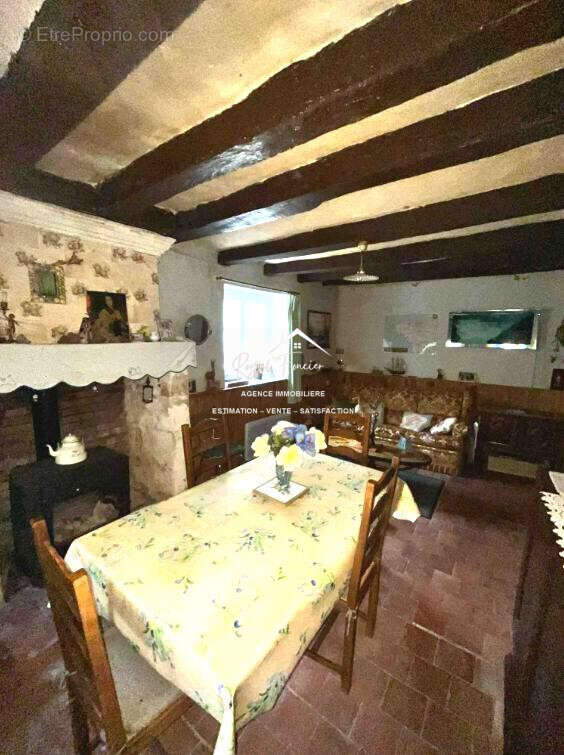 Espace repas - Maison à SAINTE-MAURE-DE-TOURAINE