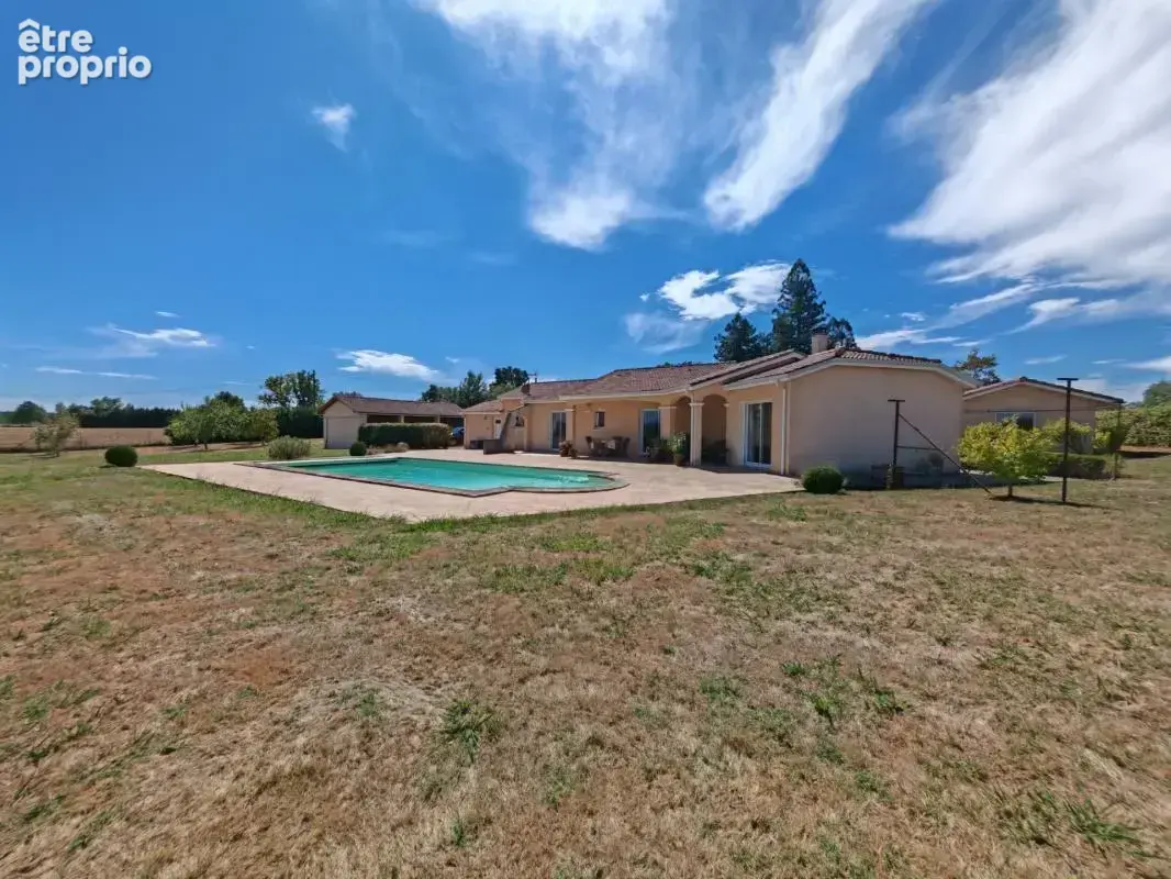 Baisse de prix ! A 10 min d’Eauze et 14 min de Vic-Fezensac maison 125 m² - terrain de 7 800 m² - photo 13