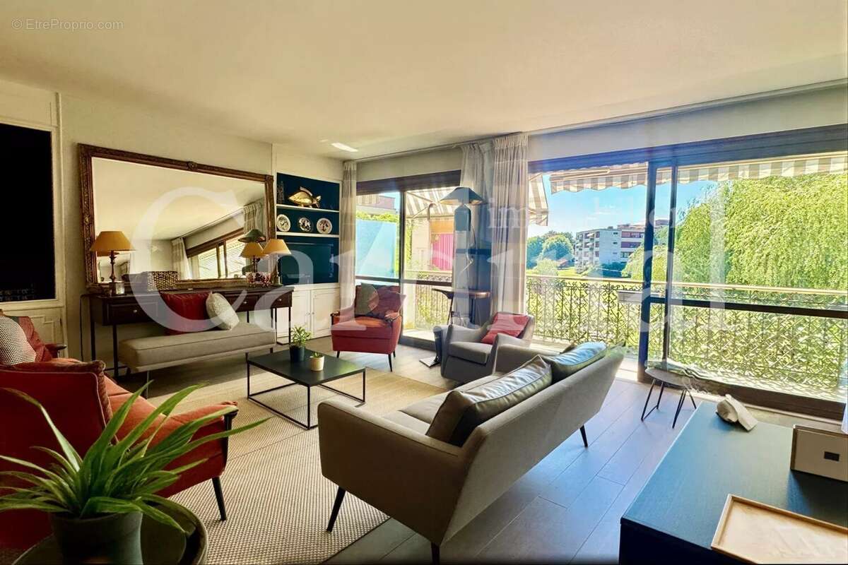 Appartement à NOISY-LE-ROI
