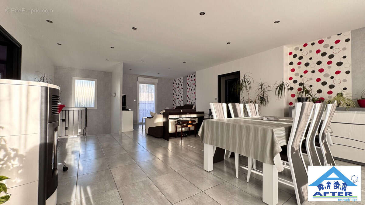 Maison à EINVILLE-AU-JARD