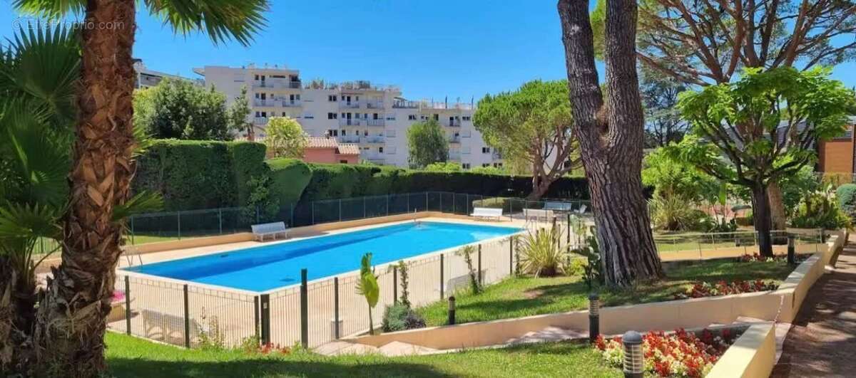 Appartement à LE CANNET