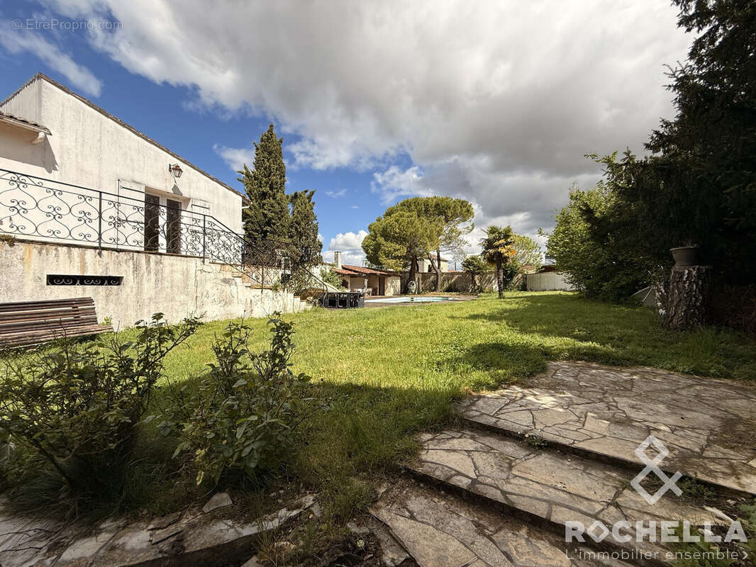Maison à SAINT-JEAN-D&#039;ANGELY
