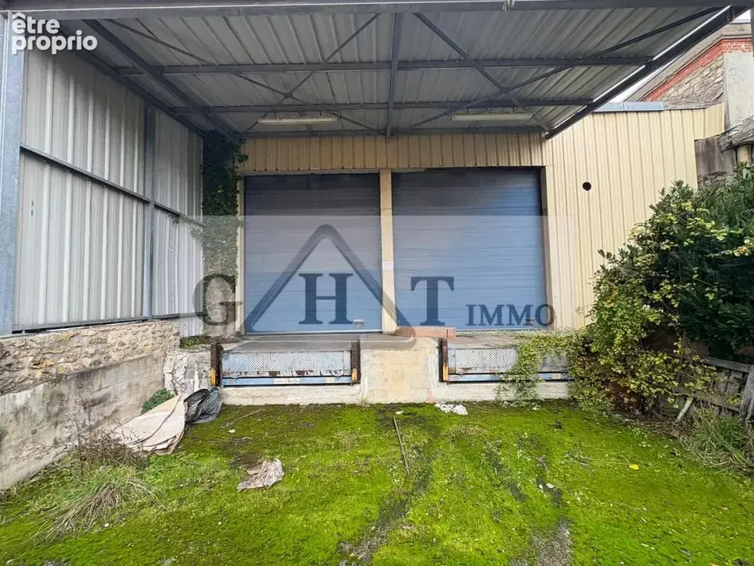 Entrepot 934 m² a vendre a saint fargeau ponthierry - photo 2