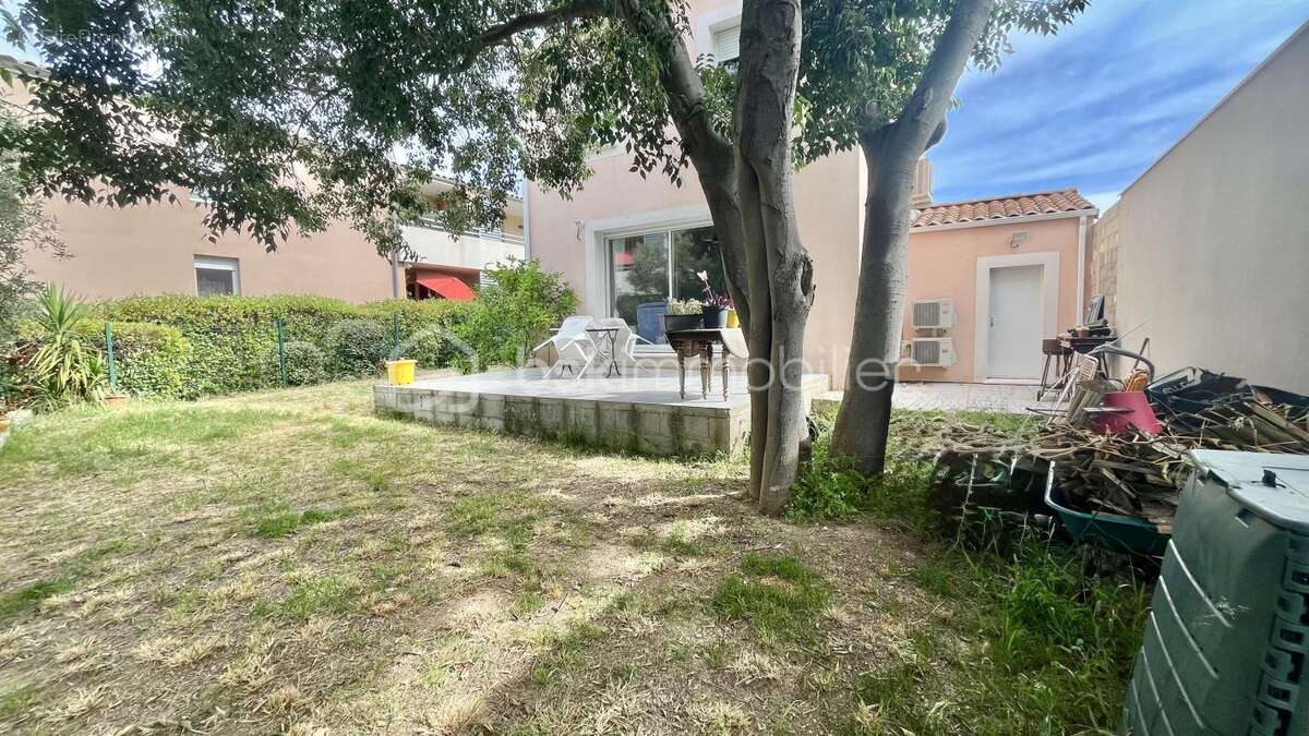Maison à MILHAUD