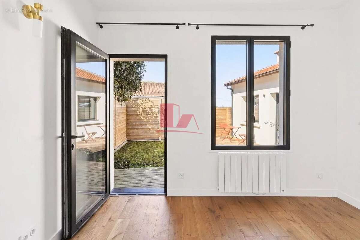 Maison à ISSY-LES-MOULINEAUX