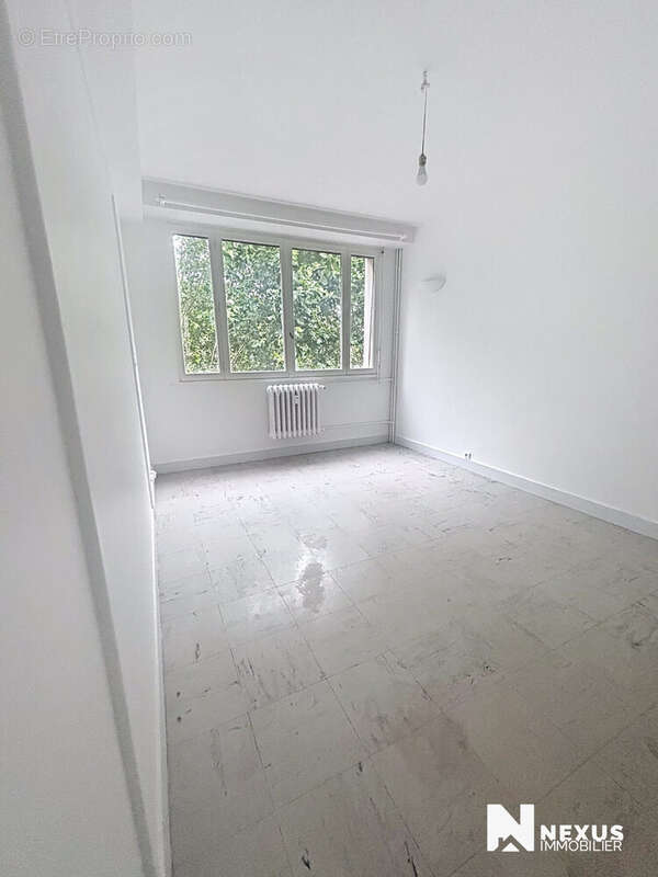 Chambre n°2 - Appartement à ROUEN